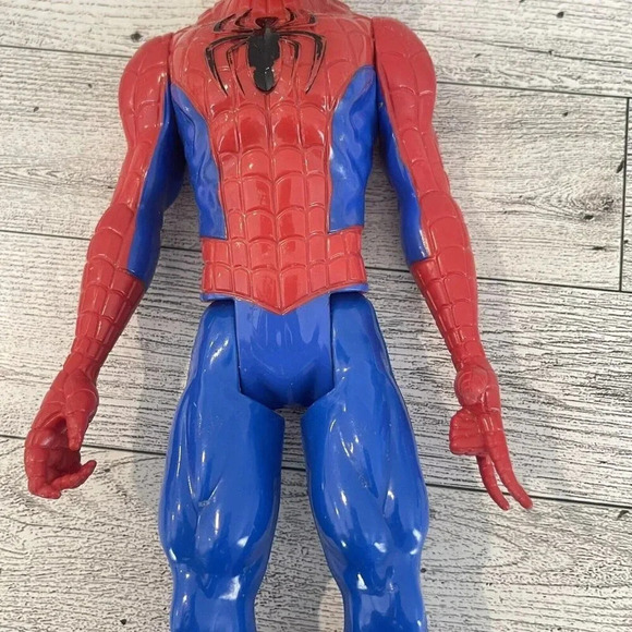 Hasbro 2013 Spiderman 12 Inch Toy Action Figure - Picture 3 of 9
